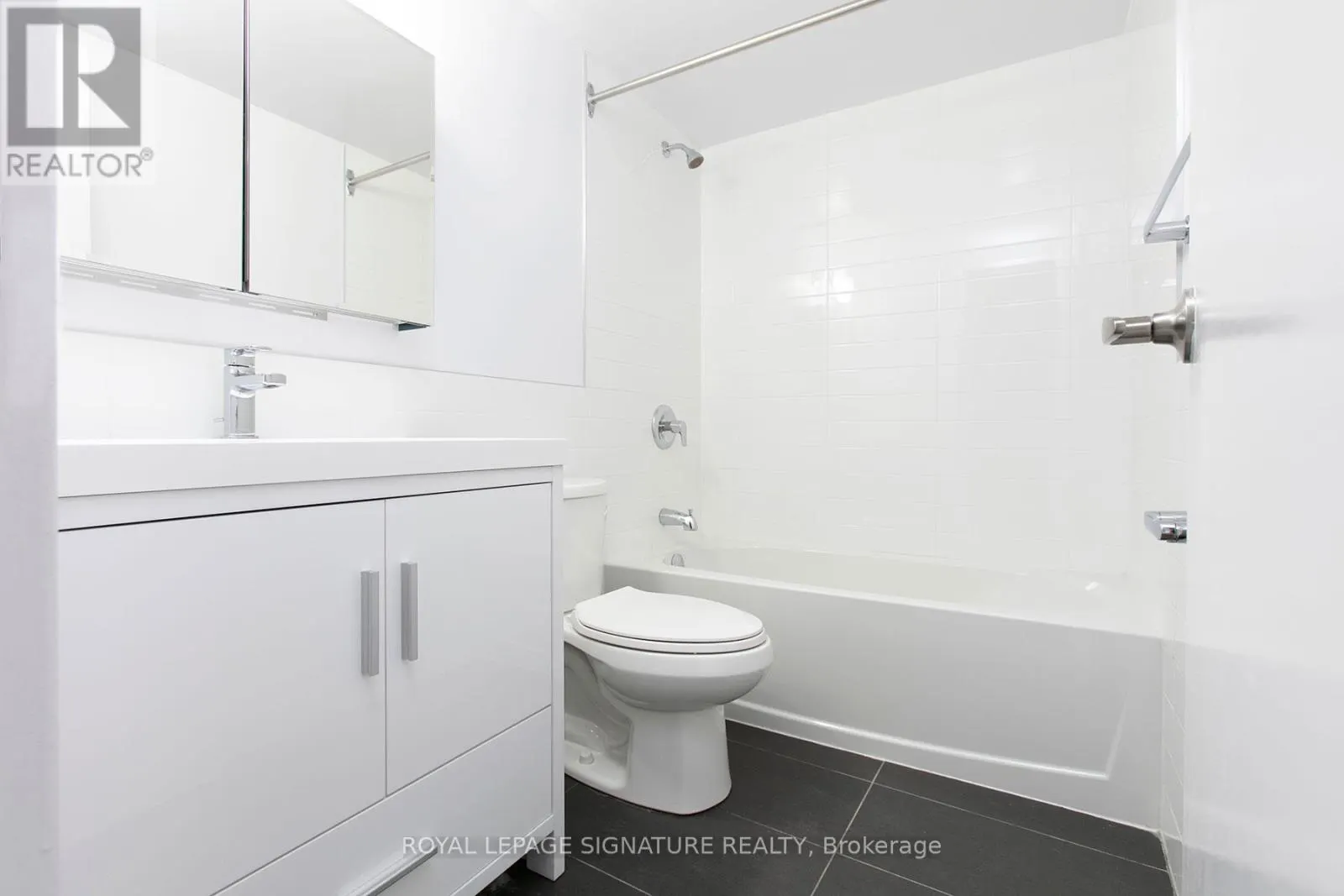 312 - 6200 BATHURST STREET