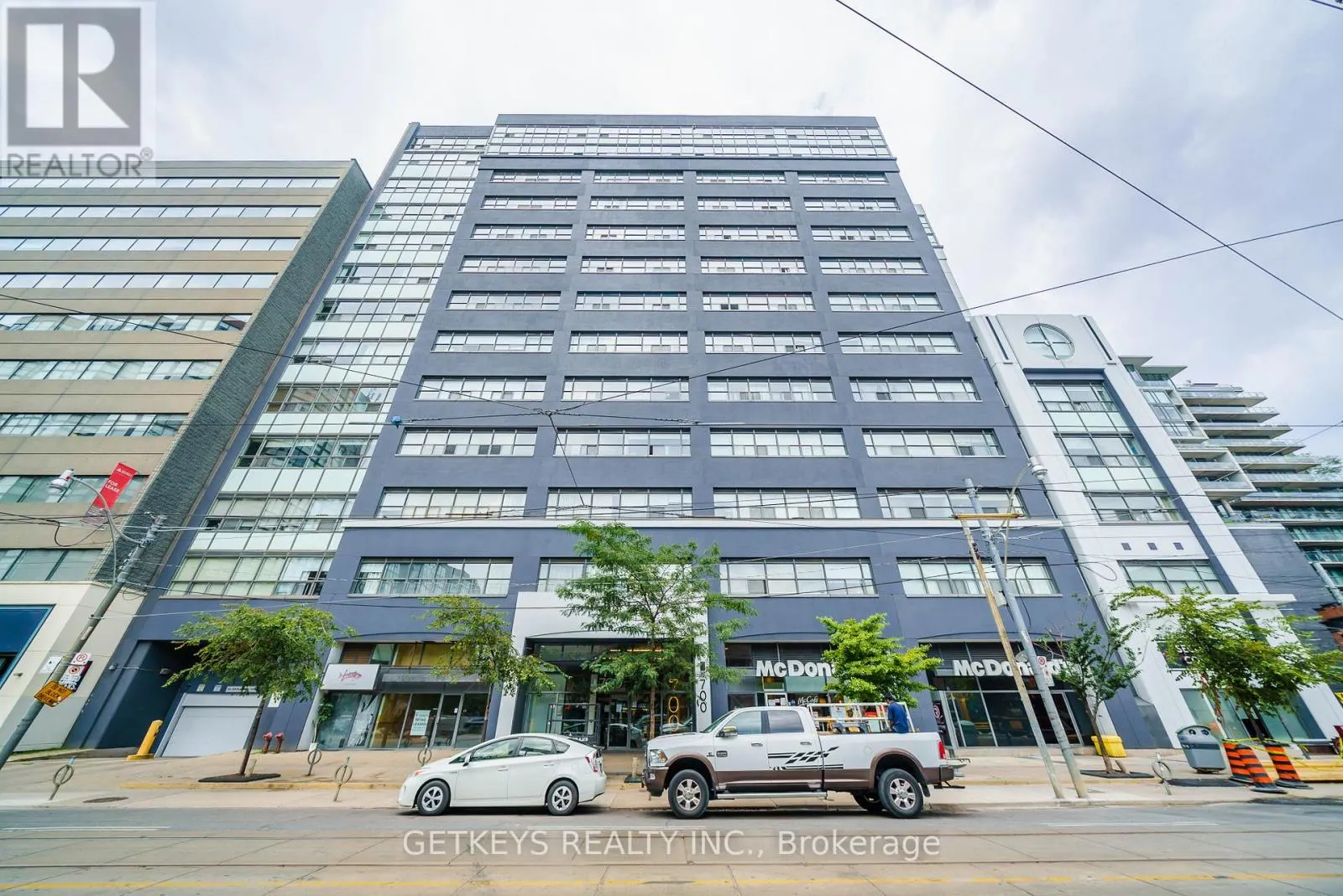 908 - 700 KING STREET