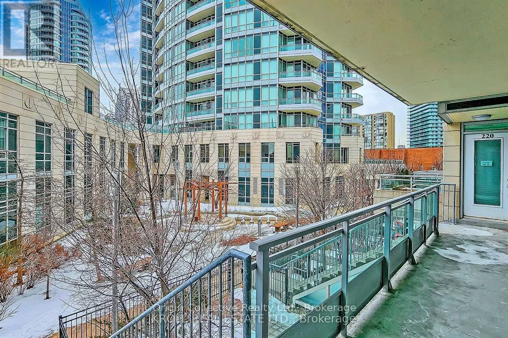 220 - 31 OLIVE AVENUE