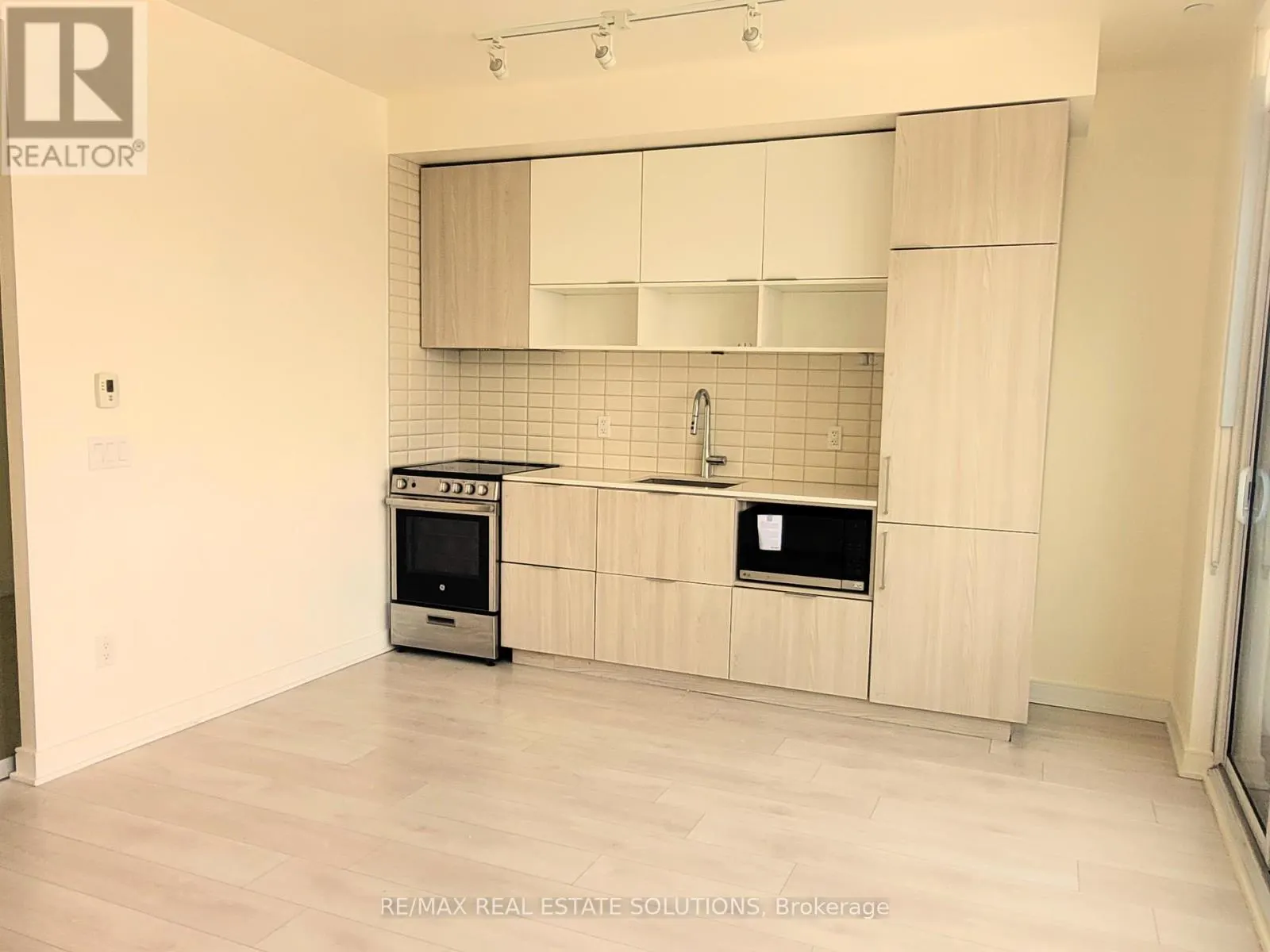 1214 - 60 TANNERY ROAD