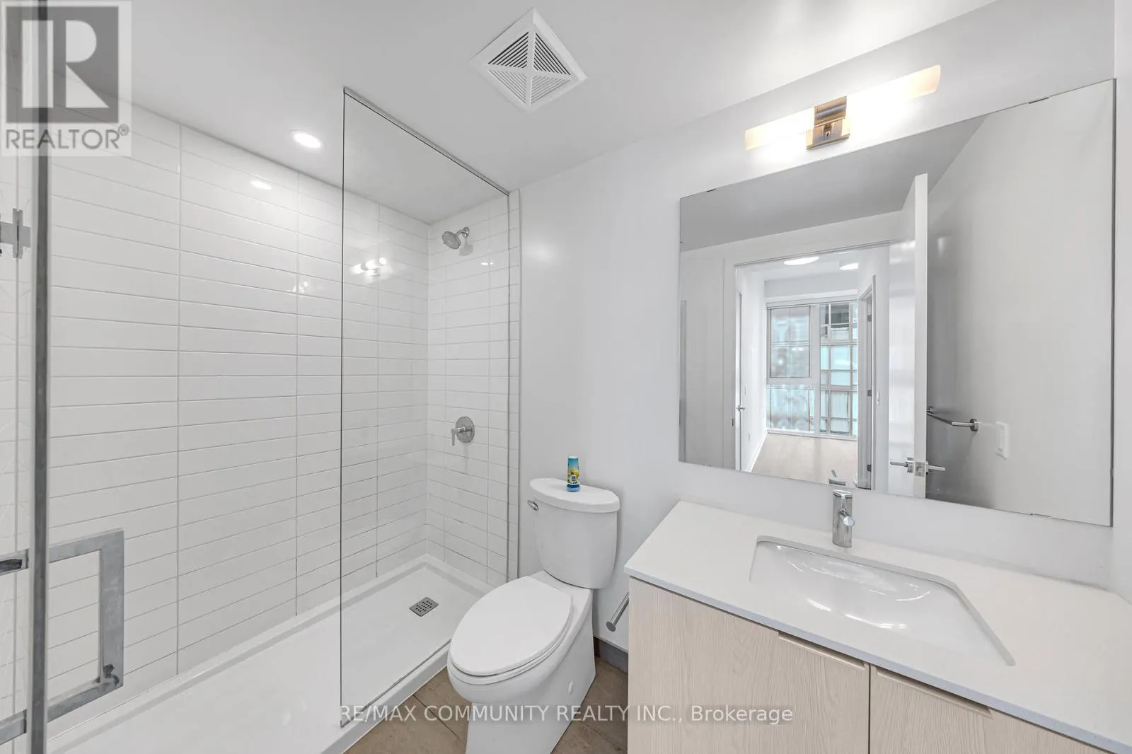 3609 - 357 KING STREET W