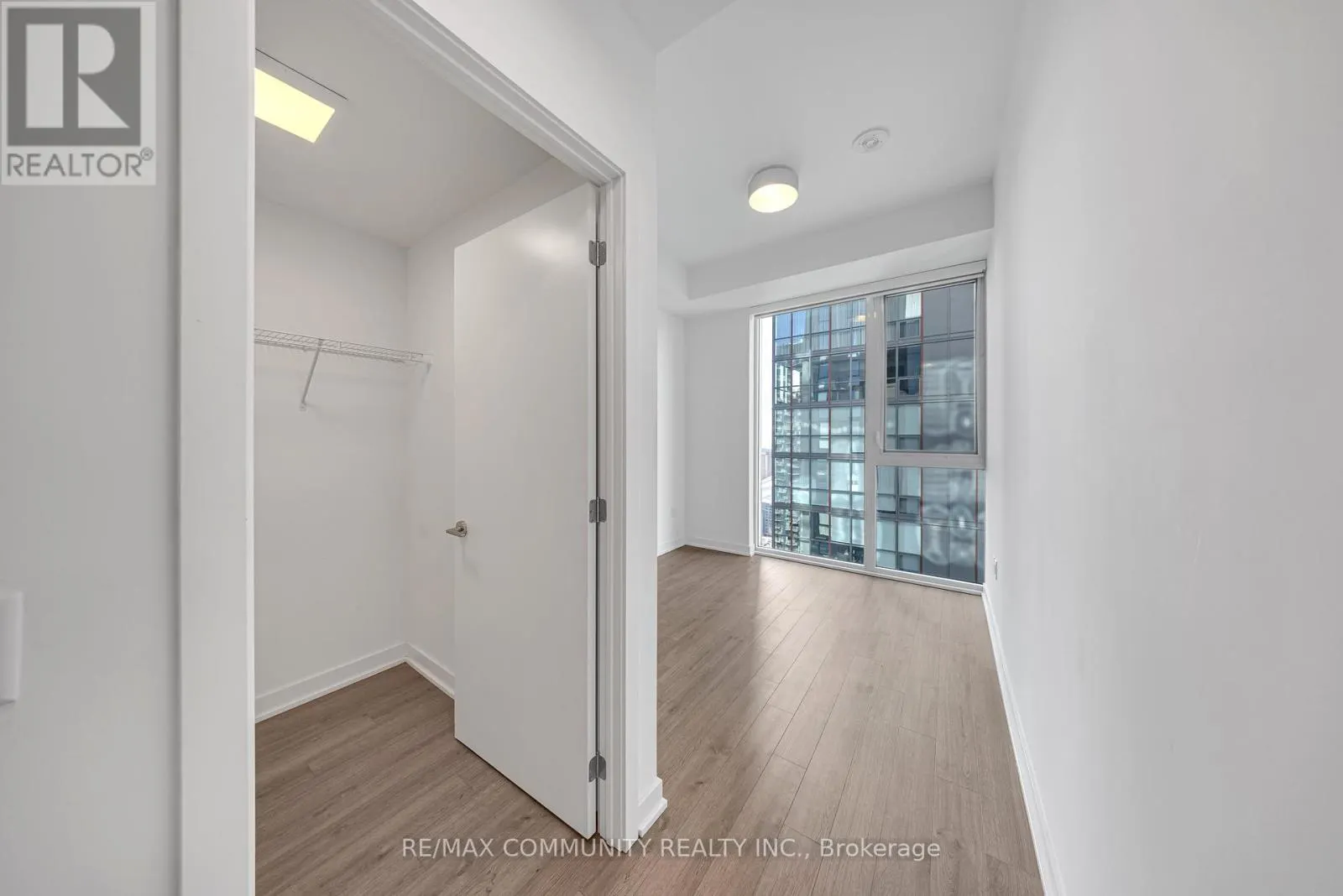 3609 - 357 KING STREET W