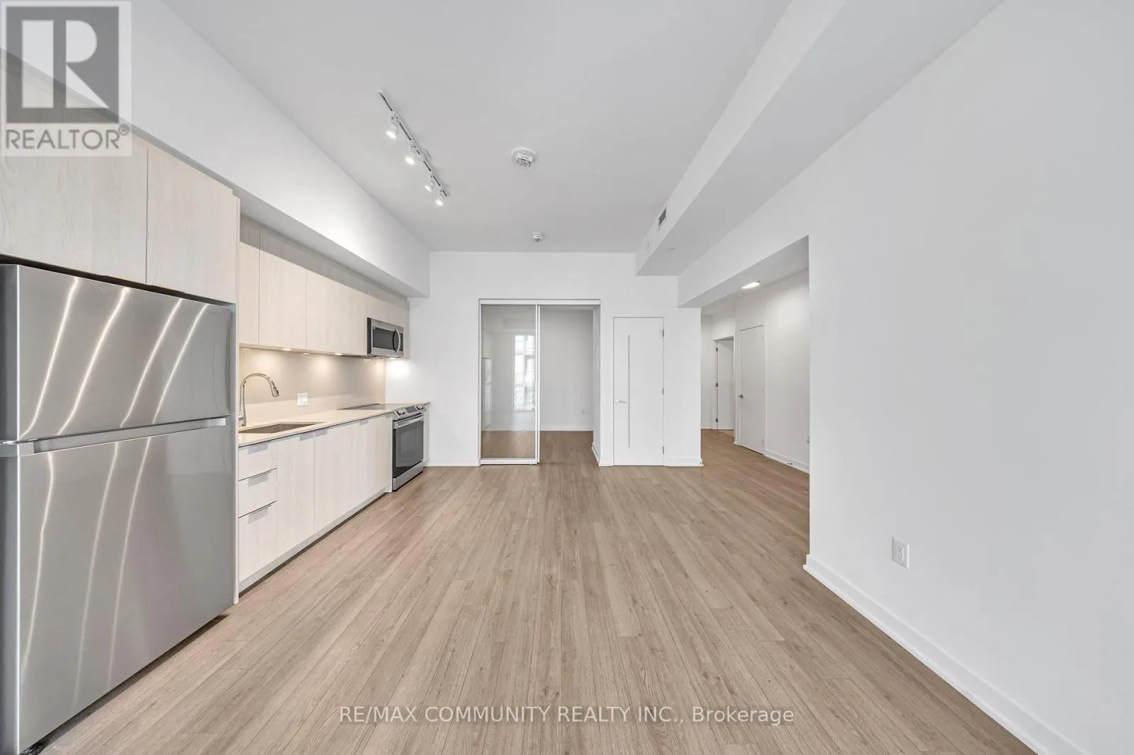 3609 - 357 KING STREET W