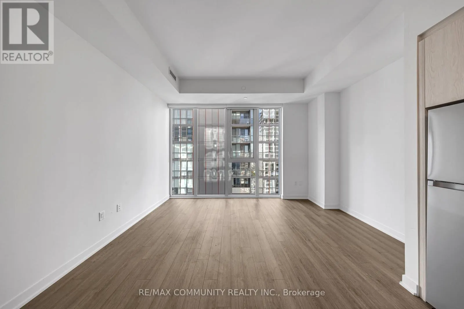 3609 - 357 KING STREET W