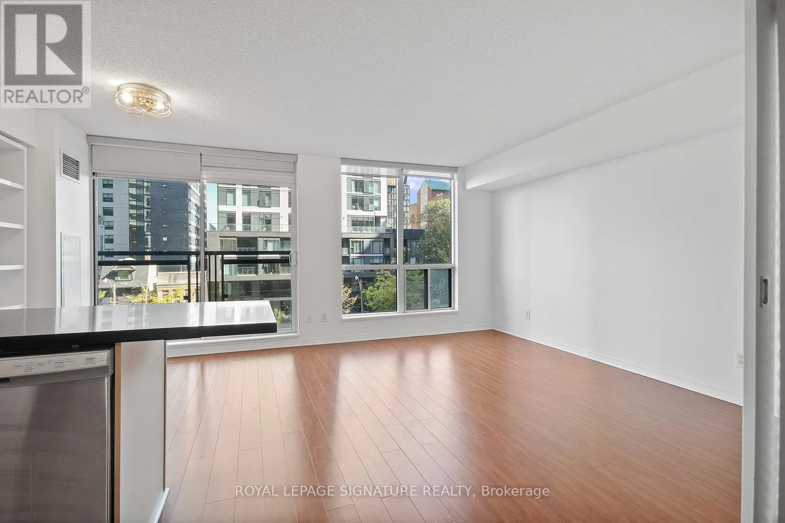 407 - 75 DALHOUSIE STREET
