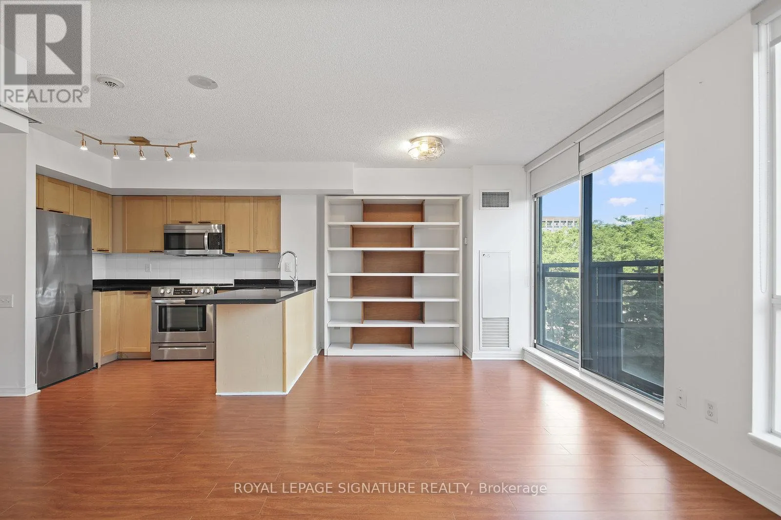 407 - 75 DALHOUSIE STREET