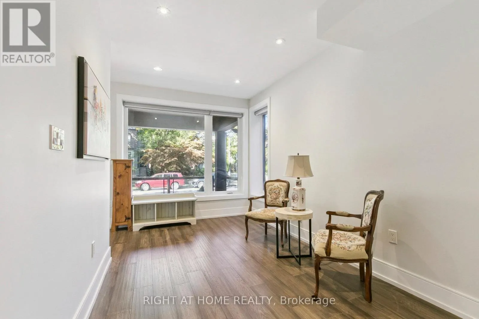 341 BALLIOL STREET E