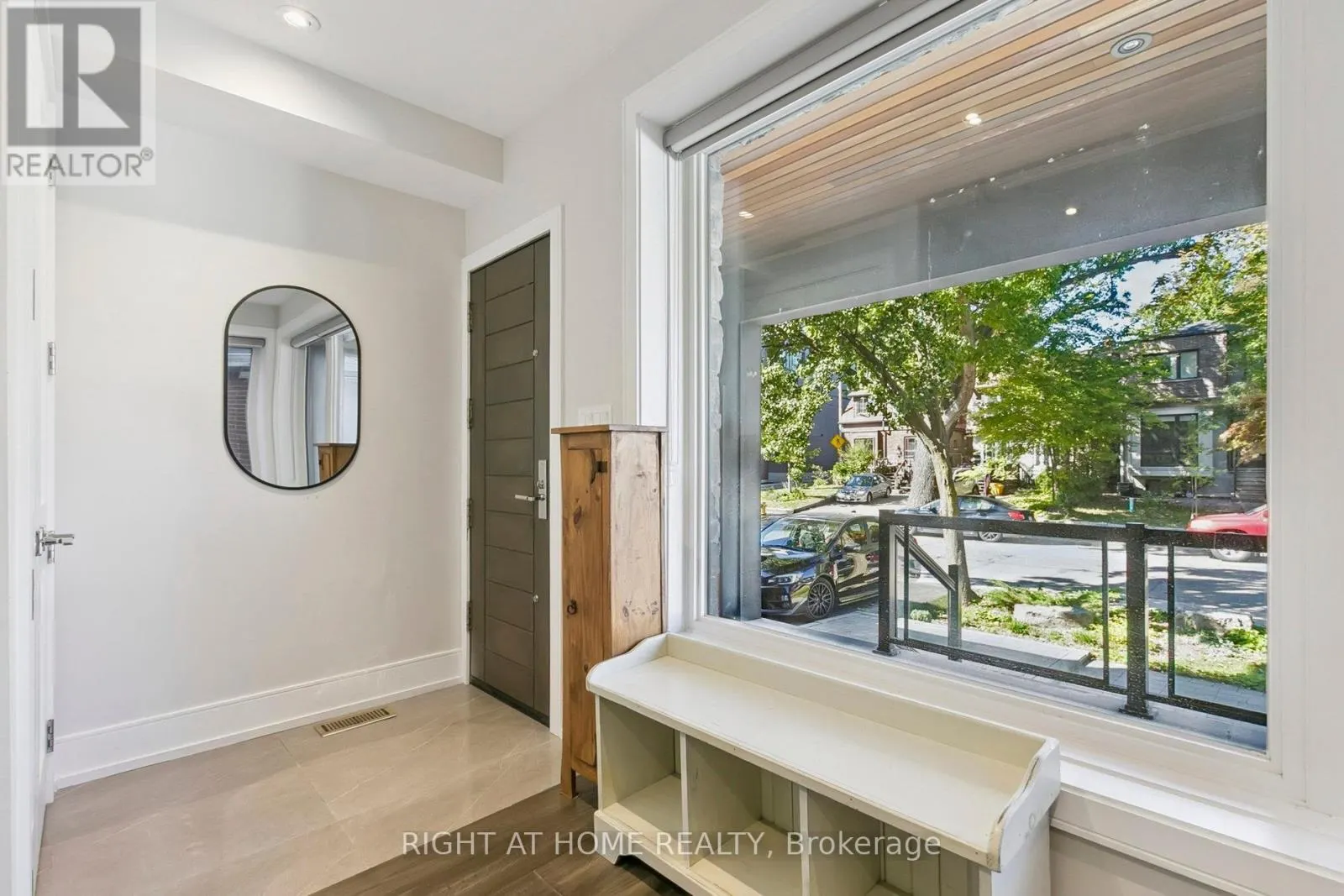 341 BALLIOL STREET E