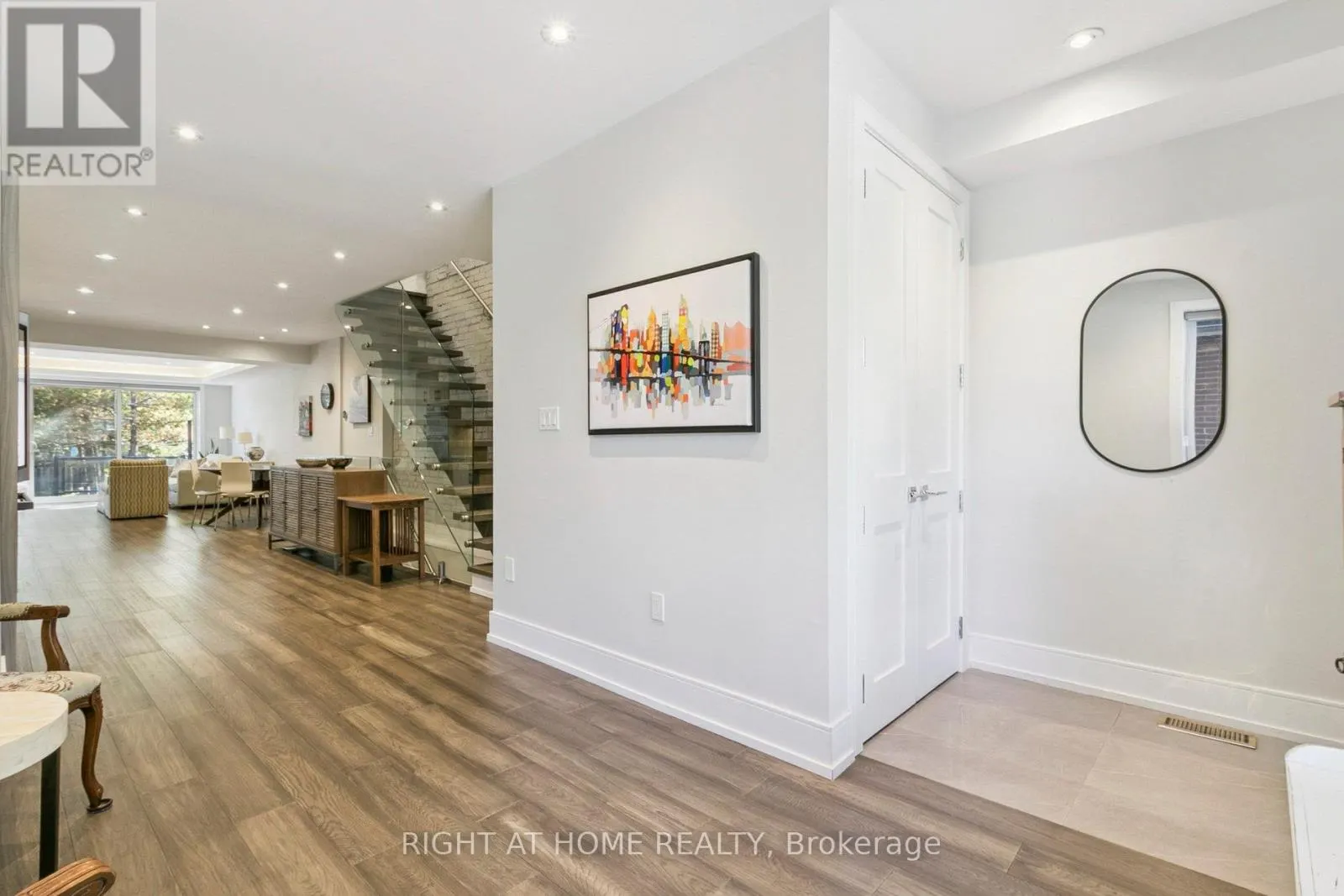 341 BALLIOL STREET E
