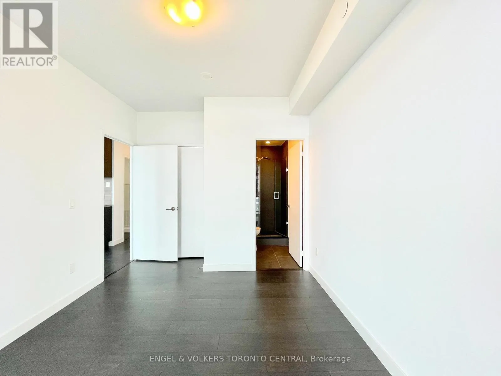 3002 - 8 EGLINTON AVENUE E
