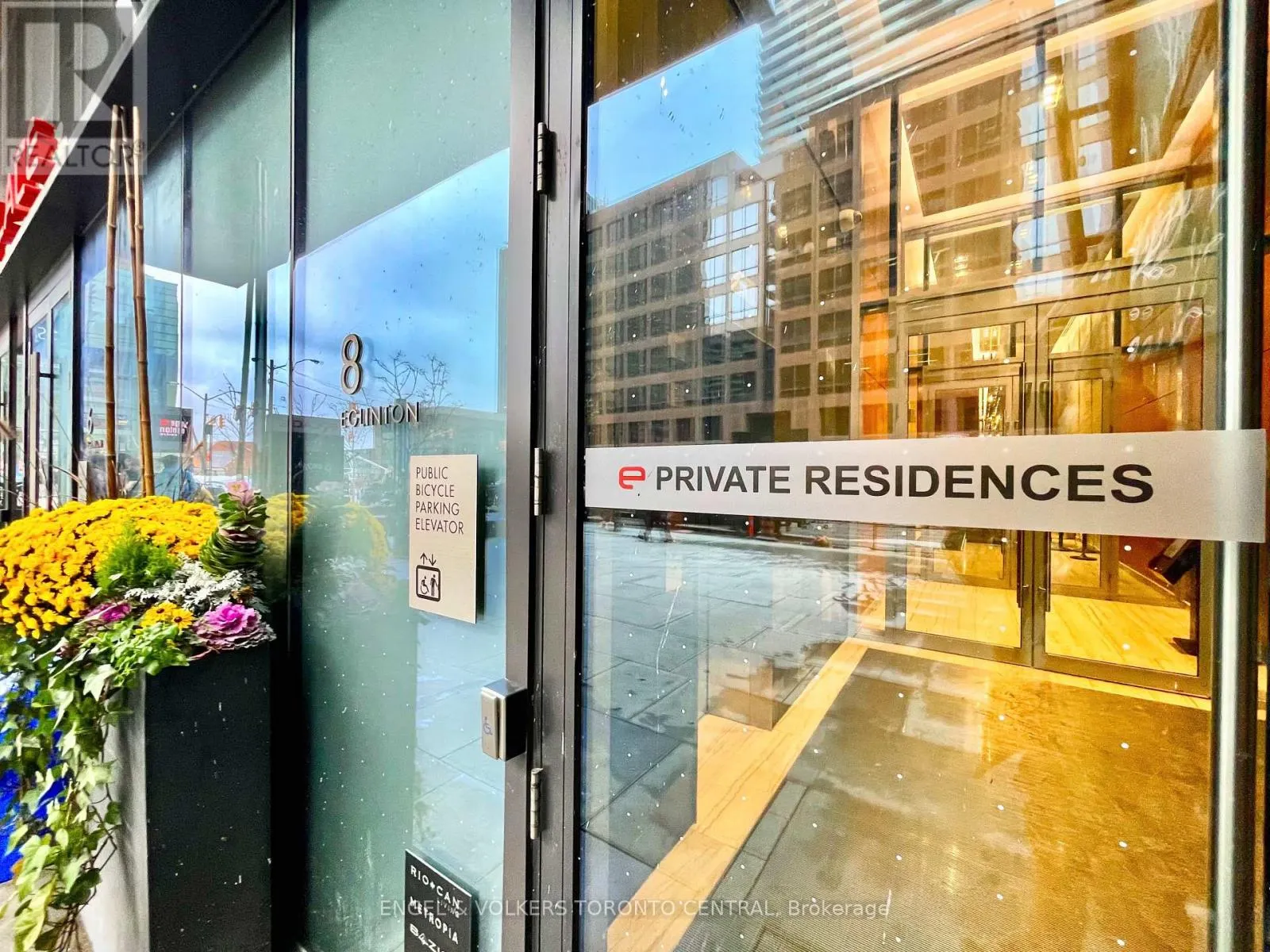3002 - 8 EGLINTON AVENUE E