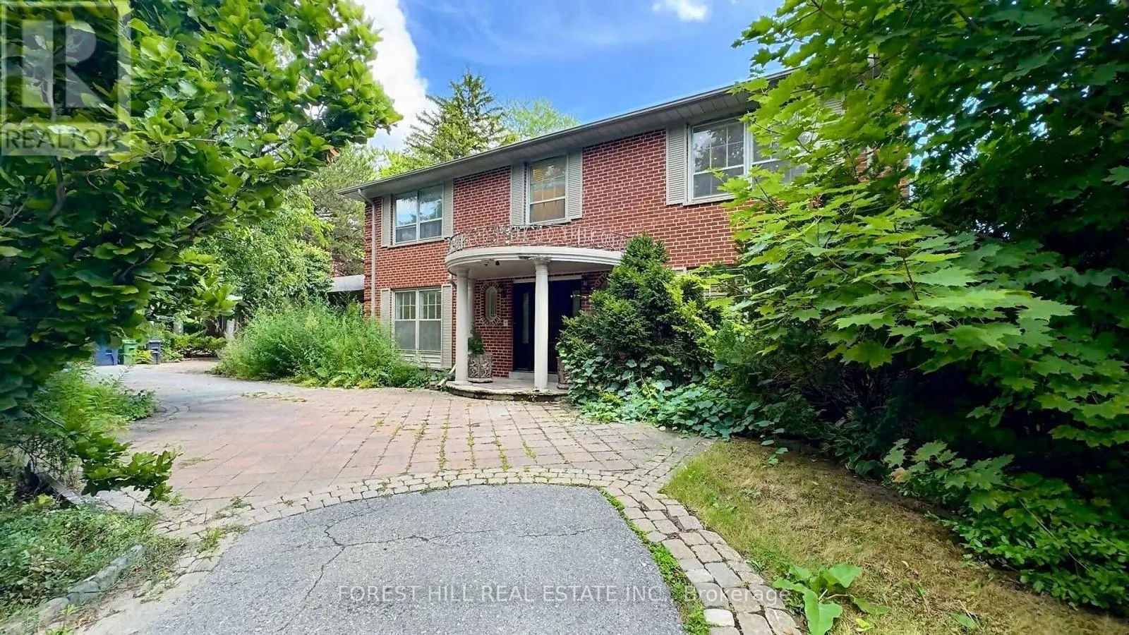 19 CHIEFTAIN CRESCENT