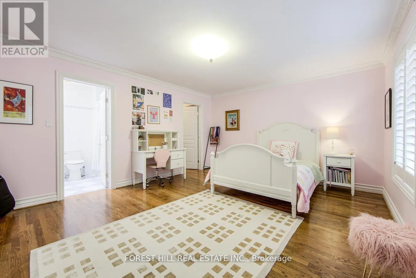 42 ALDERSHOT CRESCENT
