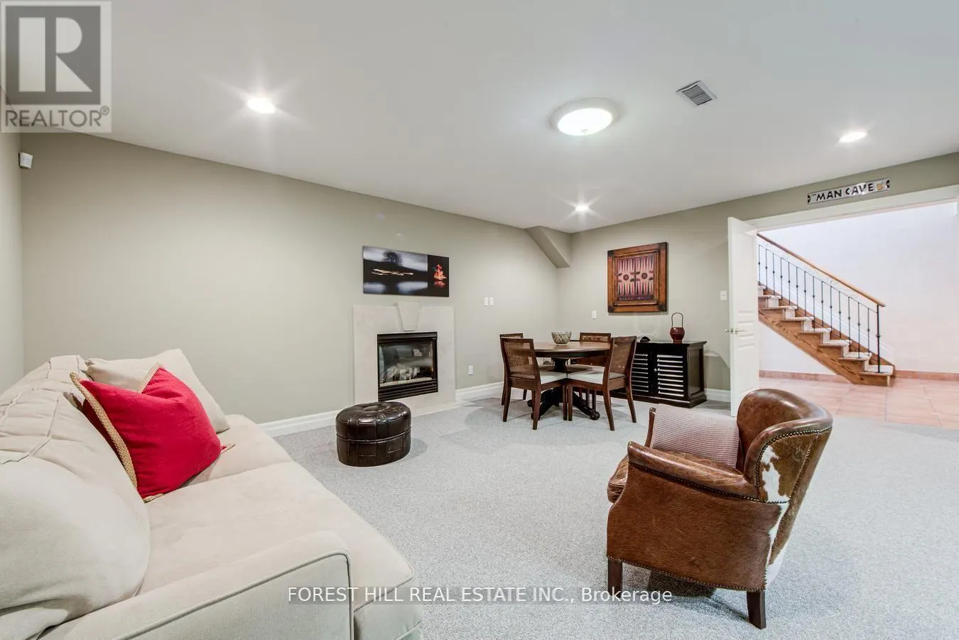 42 ALDERSHOT CRESCENT