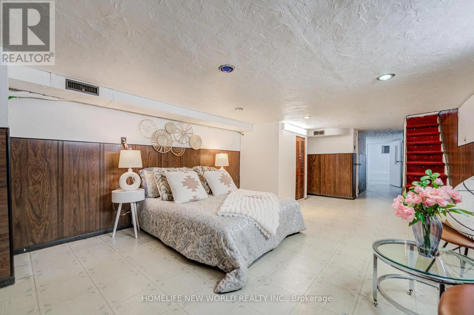 726 ADELAIDE STREET W