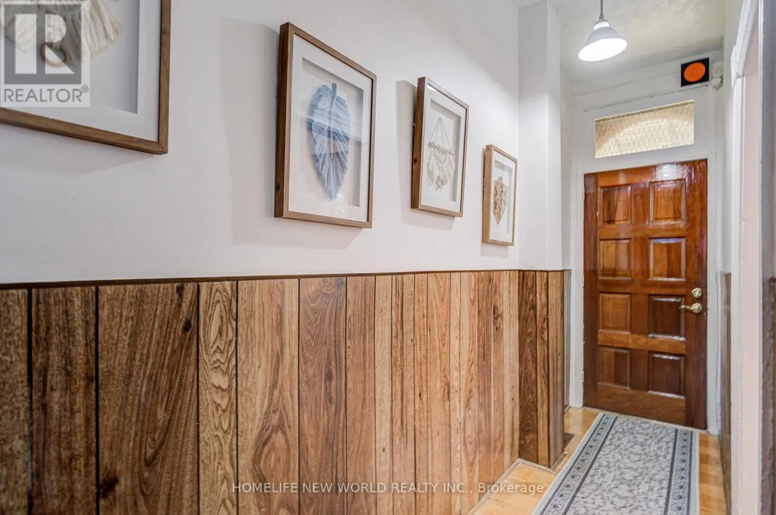 726 ADELAIDE STREET W