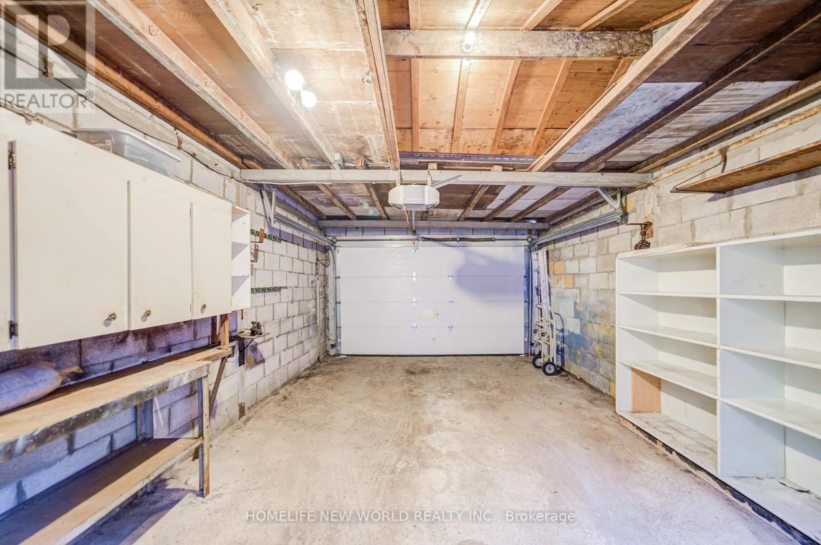 726 ADELAIDE STREET W