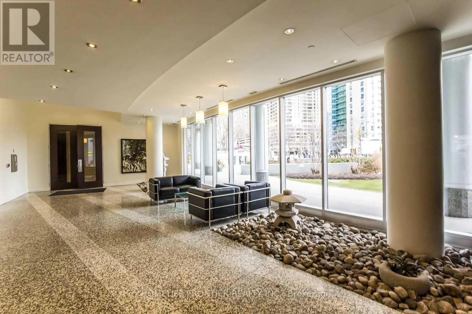 507 - 208 QUEENS QUAY W