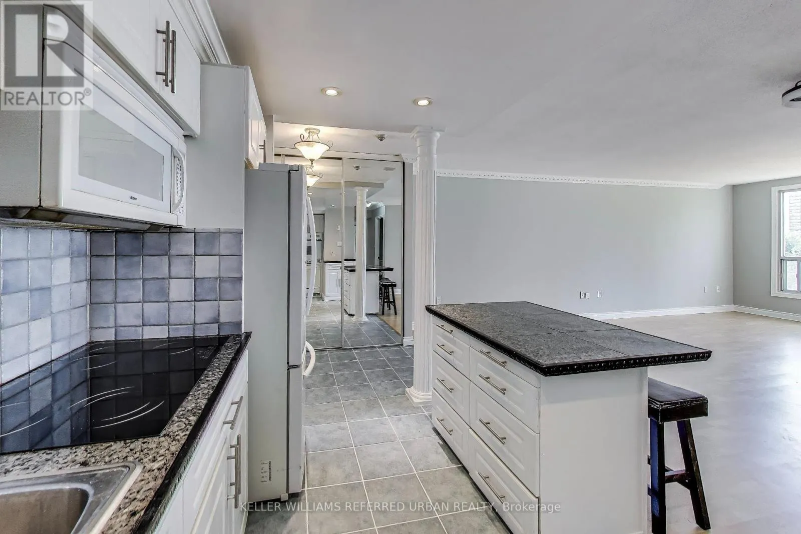 502 - 5 CONCORDE PLACE
