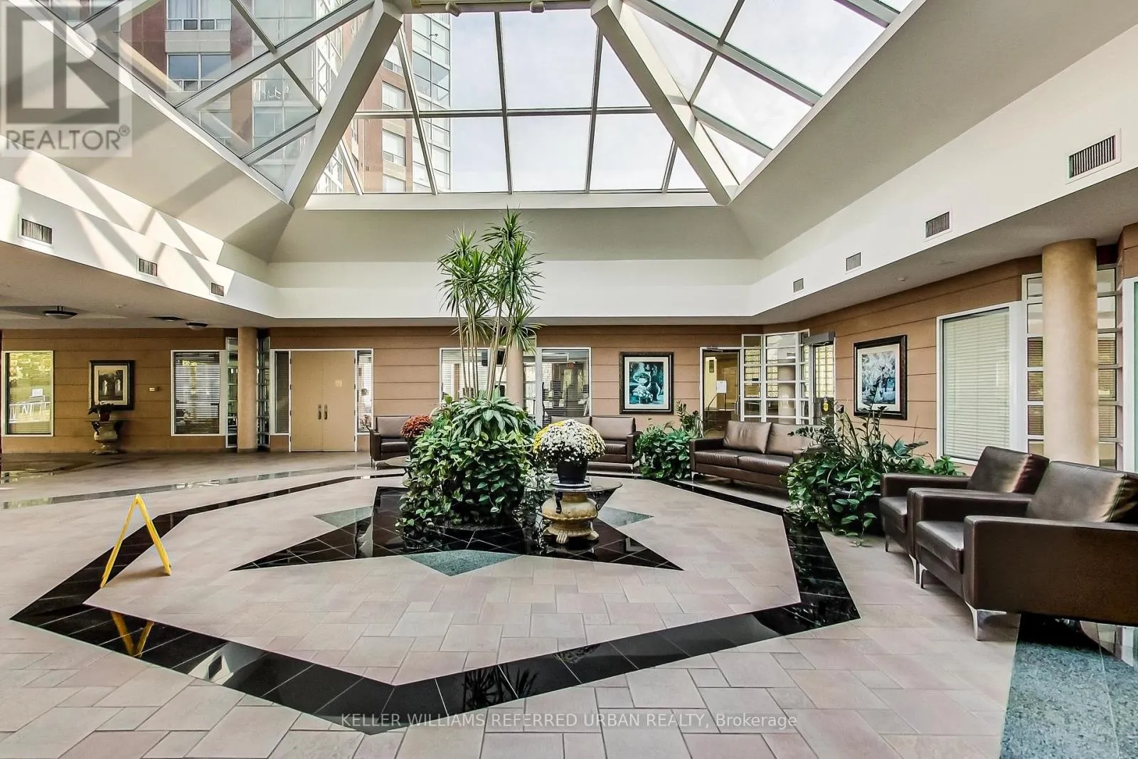 502 - 5 CONCORDE PLACE