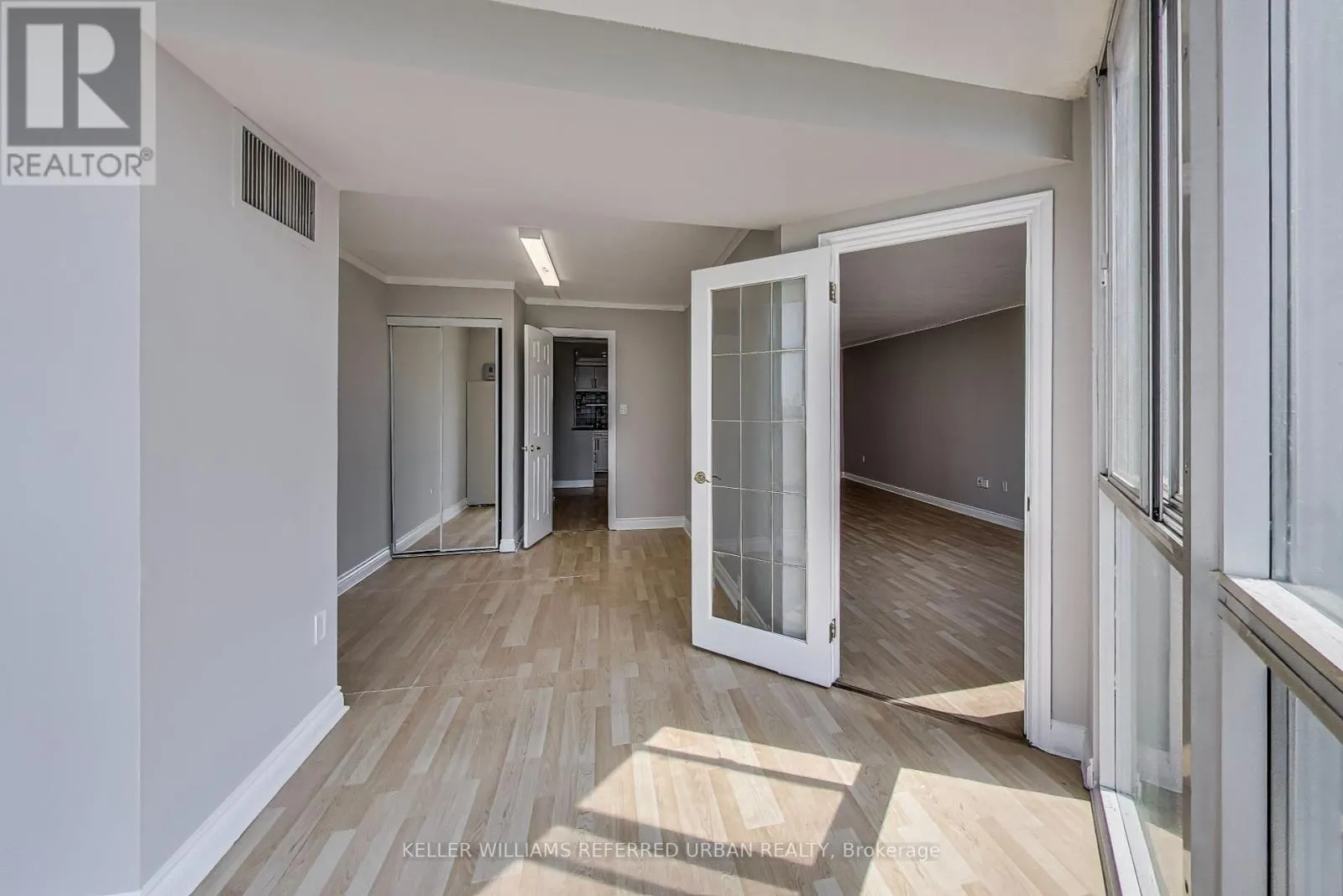 502 - 5 CONCORDE PLACE