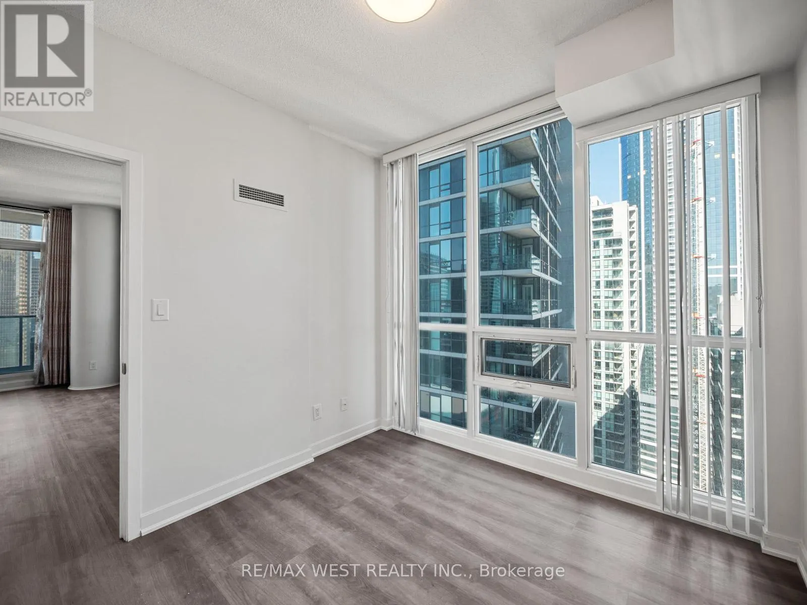 3104 - 33 BAY STREET
