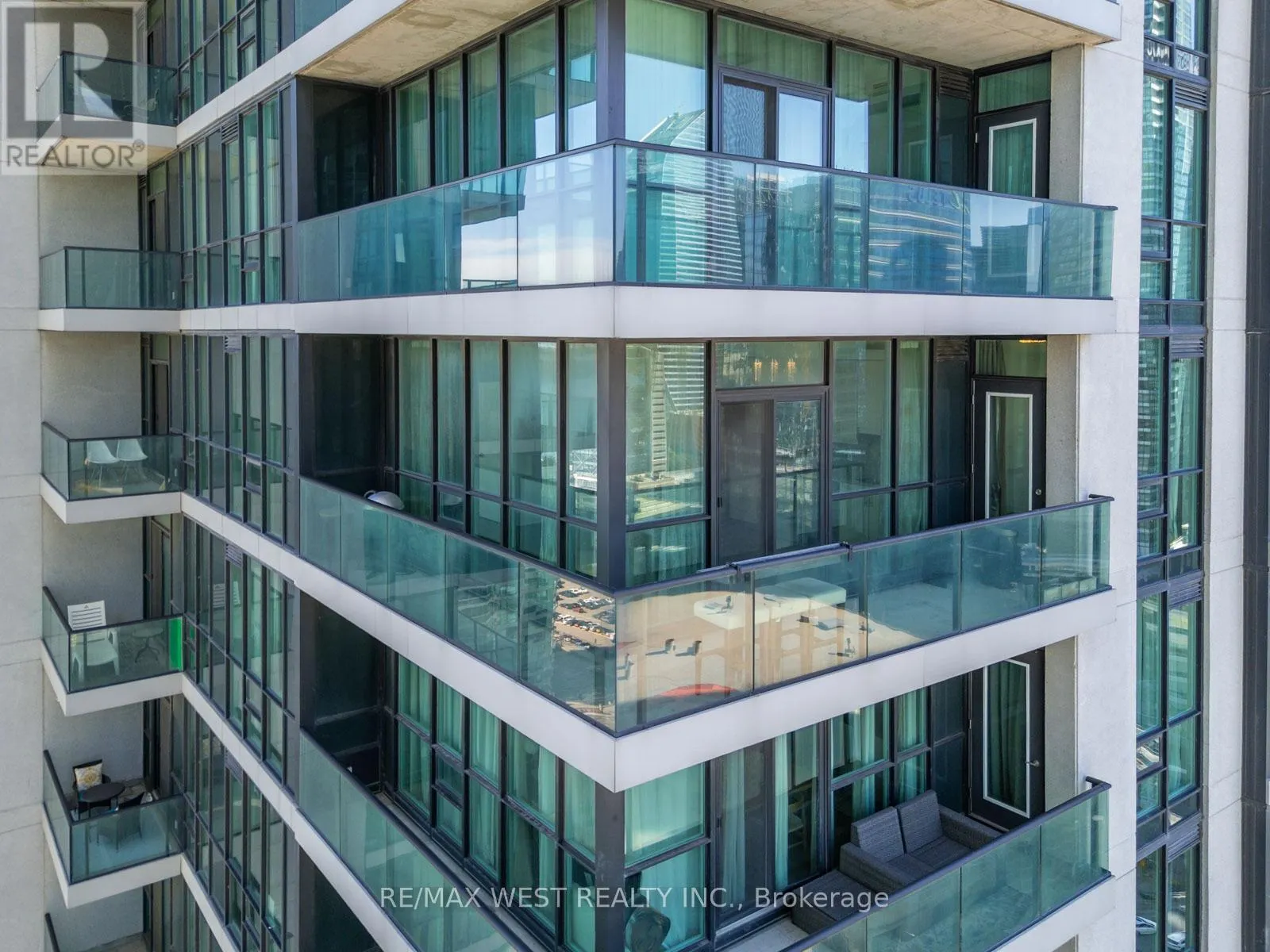 3104 - 33 BAY STREET