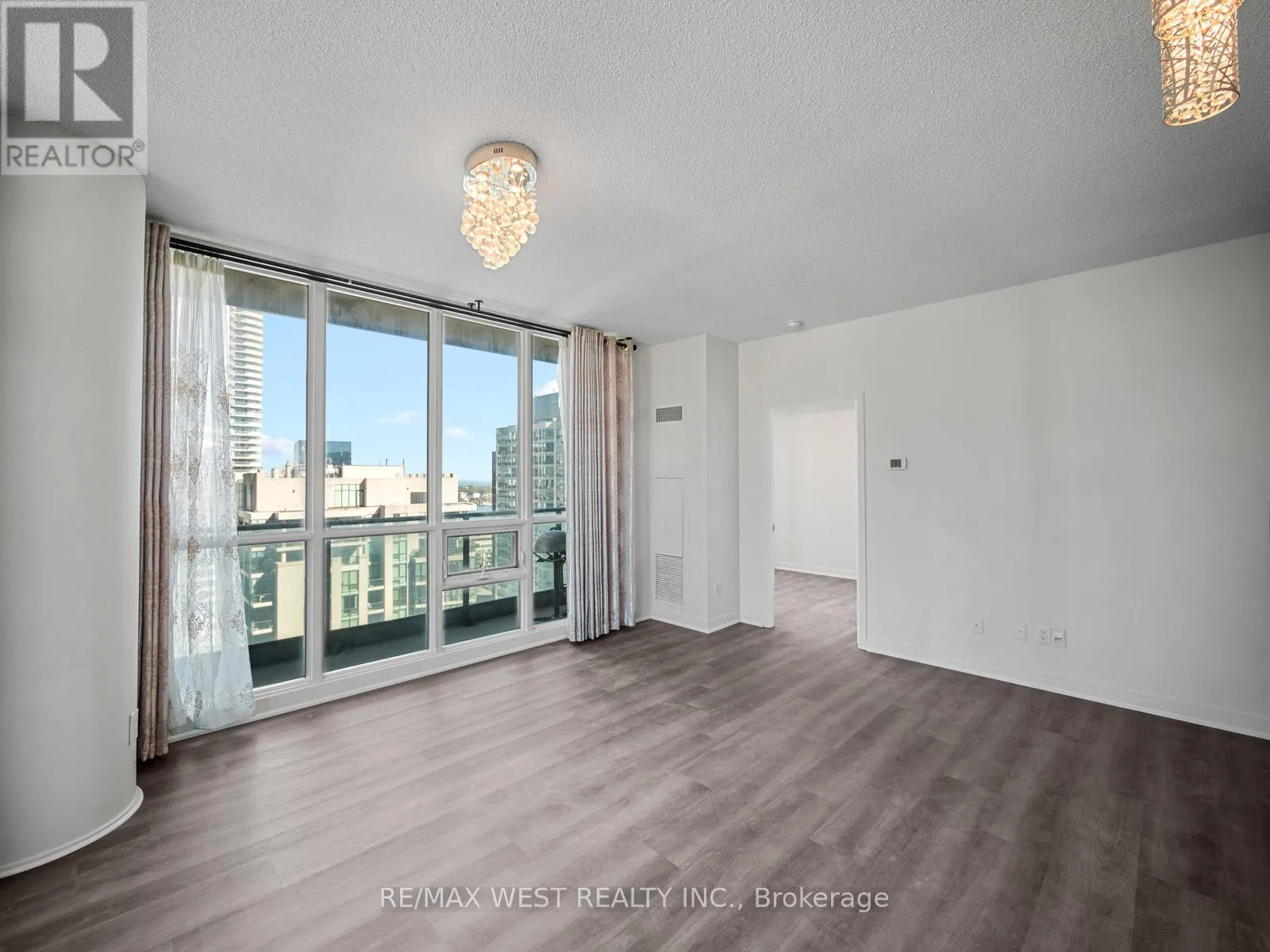 3104 - 33 BAY STREET