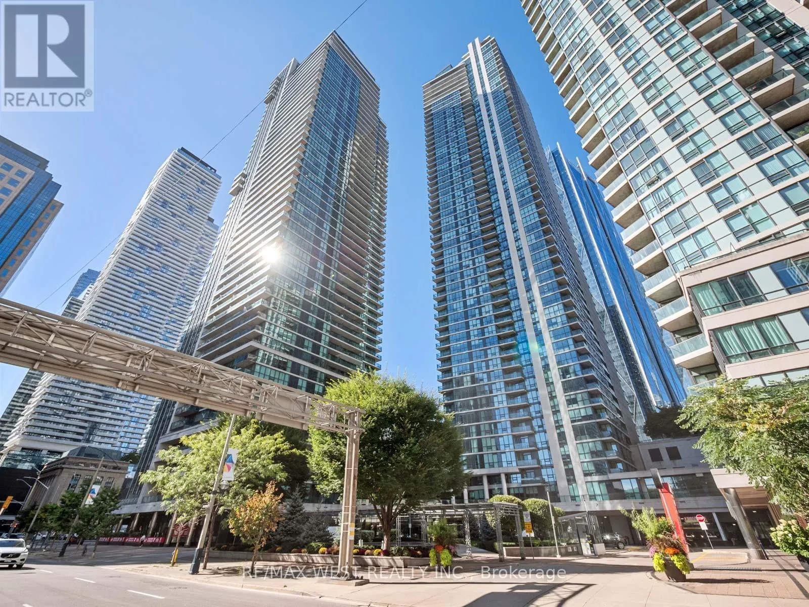 3104 - 33 BAY STREET