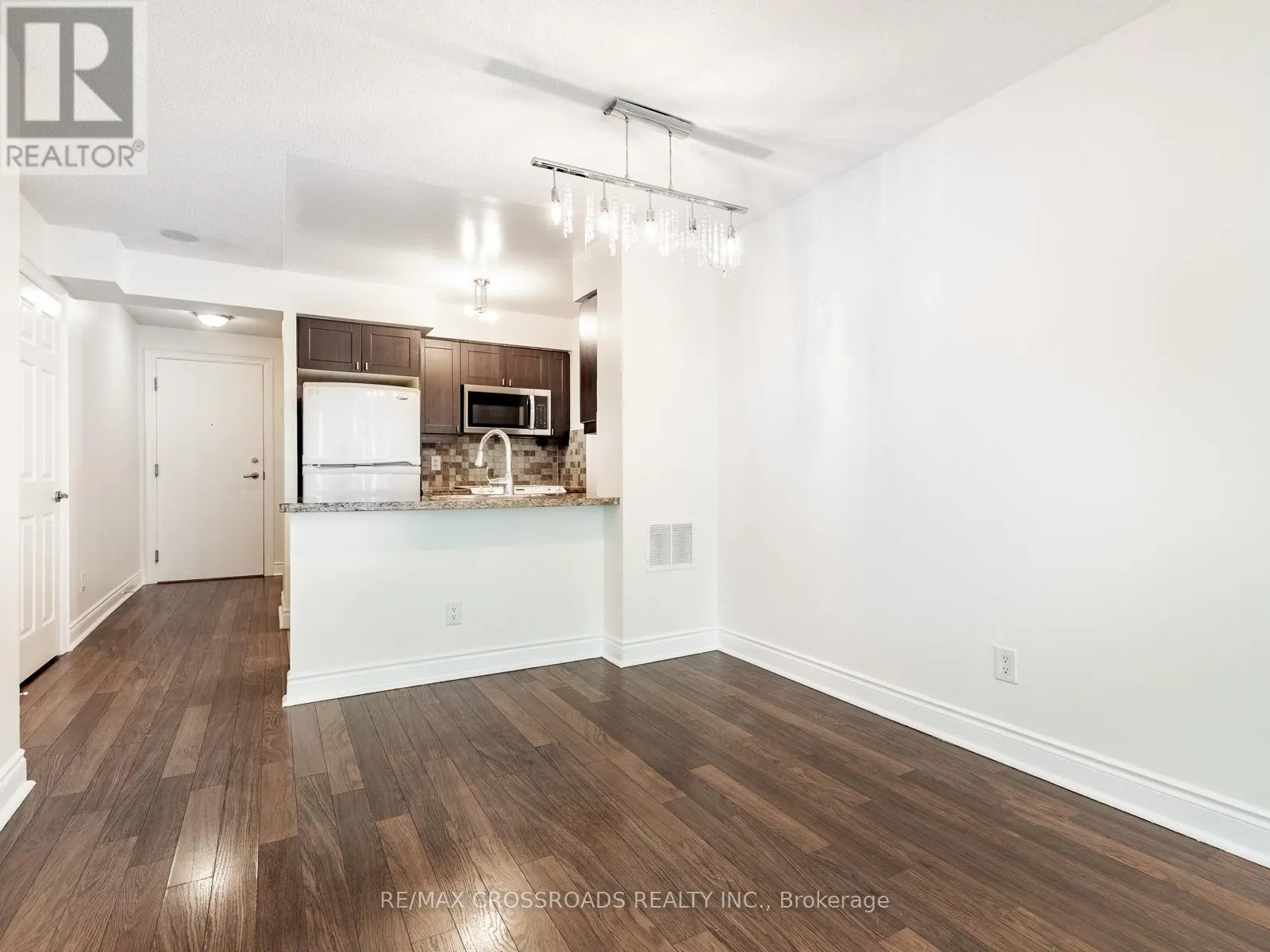 324 - 25 GREENVIEW AVENUE