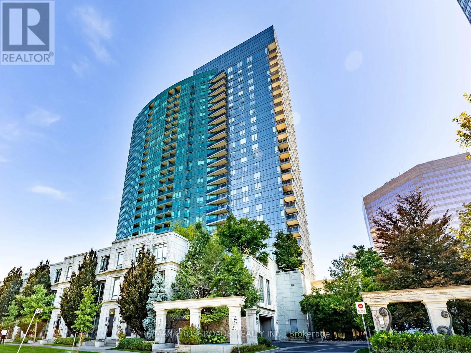 324 - 25 GREENVIEW AVENUE
