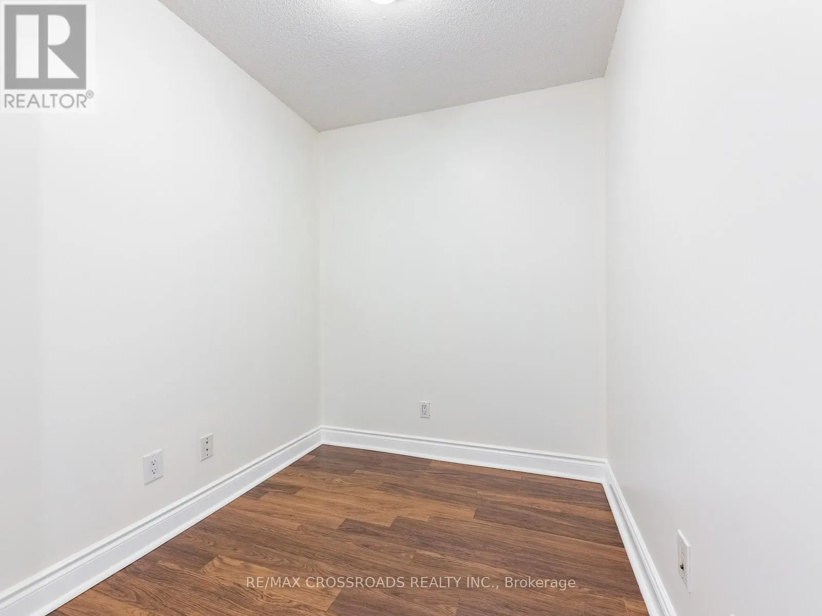 324 - 25 GREENVIEW AVENUE