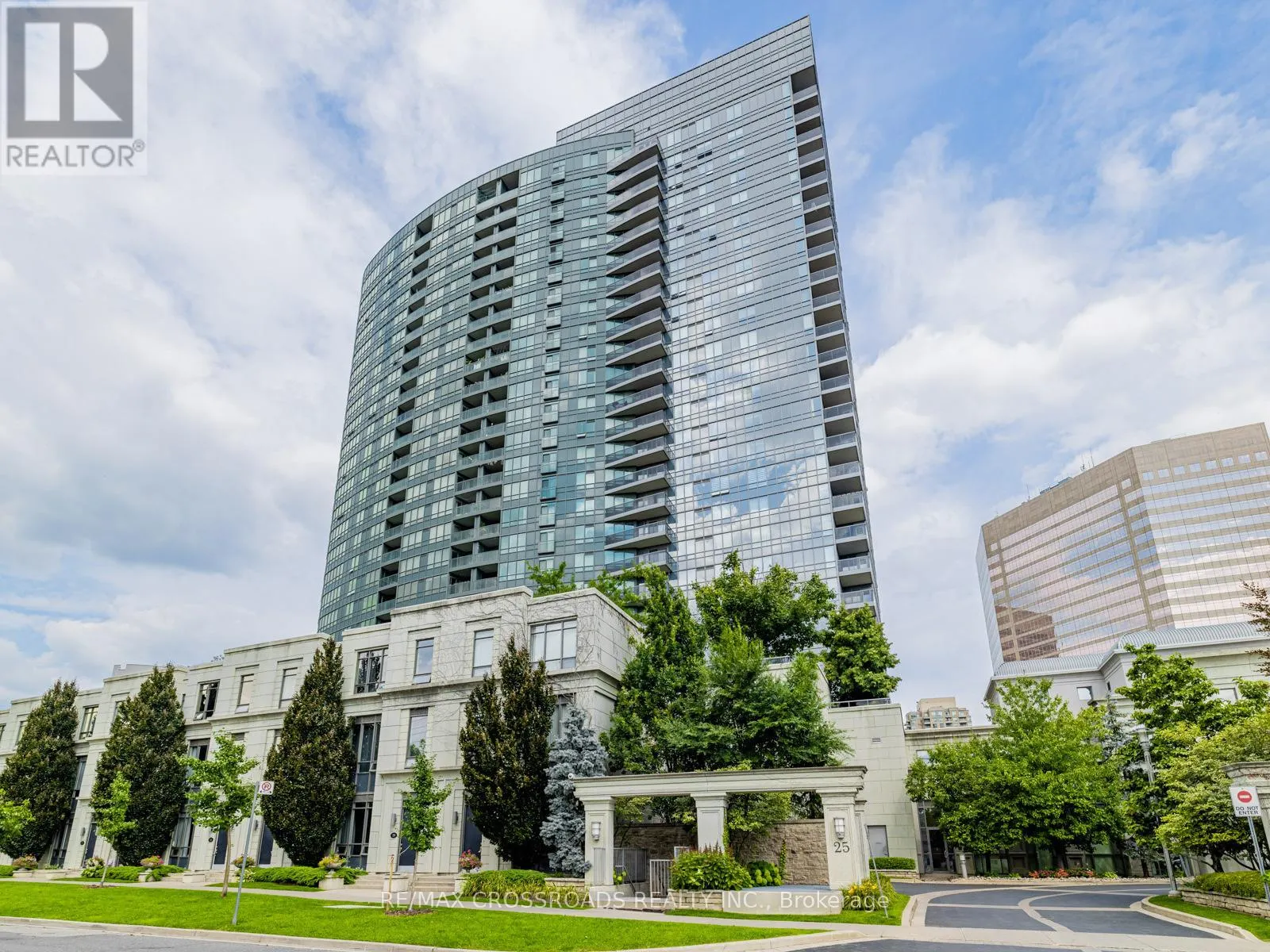 324 - 25 GREENVIEW AVENUE