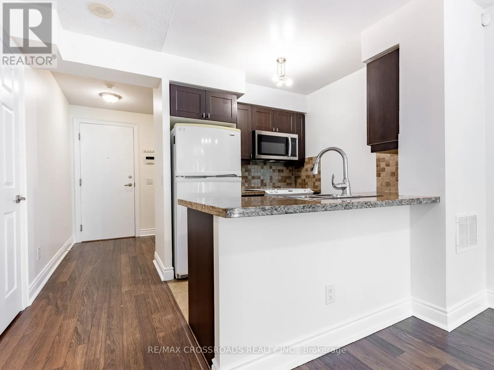324 - 25 GREENVIEW AVENUE