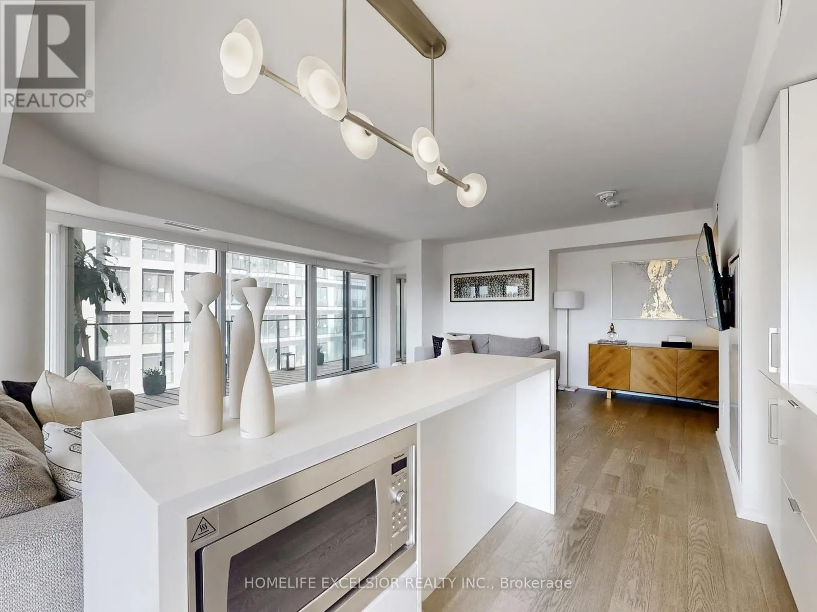 716 - 5 SOUDAN AVENUE