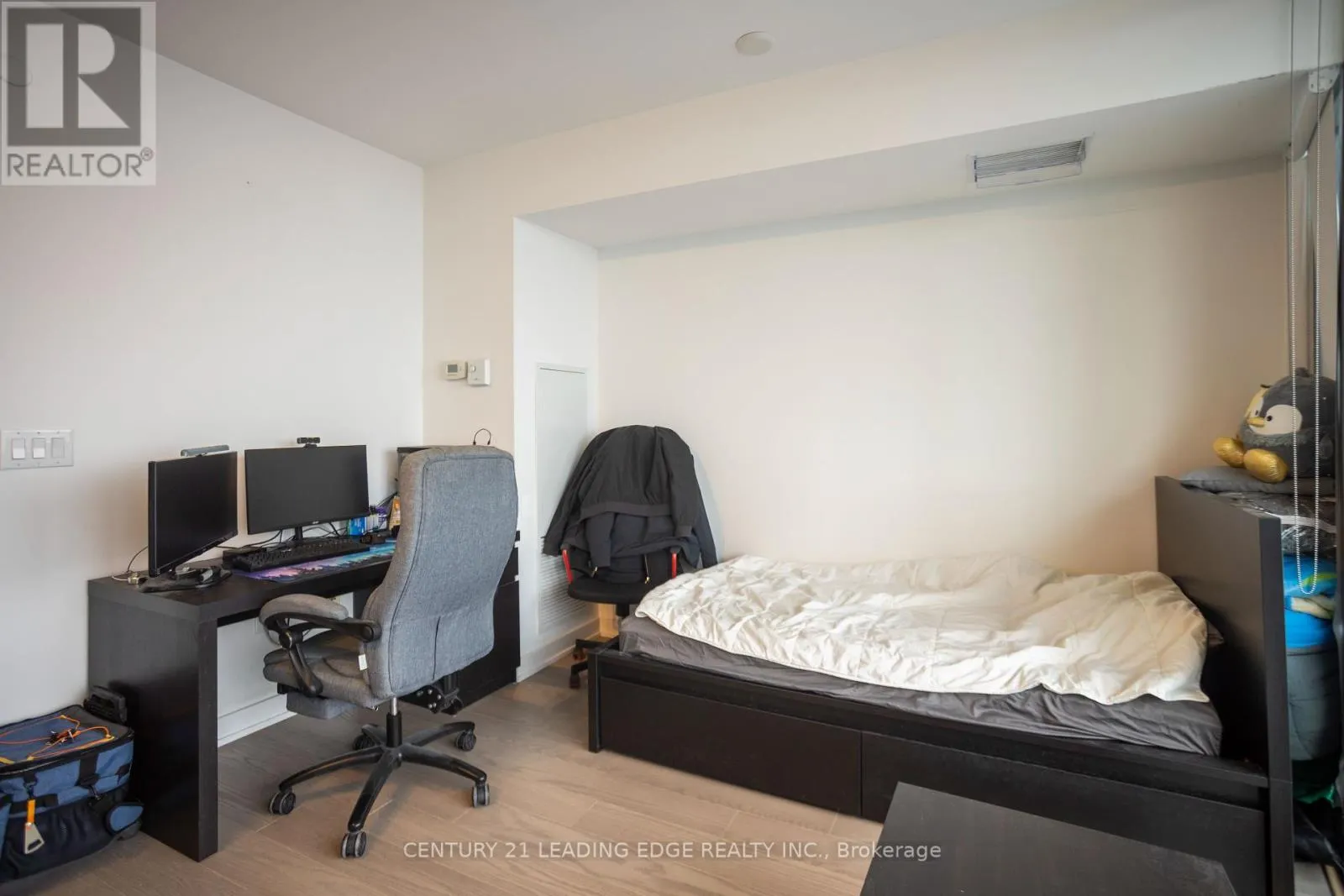 3912 - 11 WELLESLEY STREET W