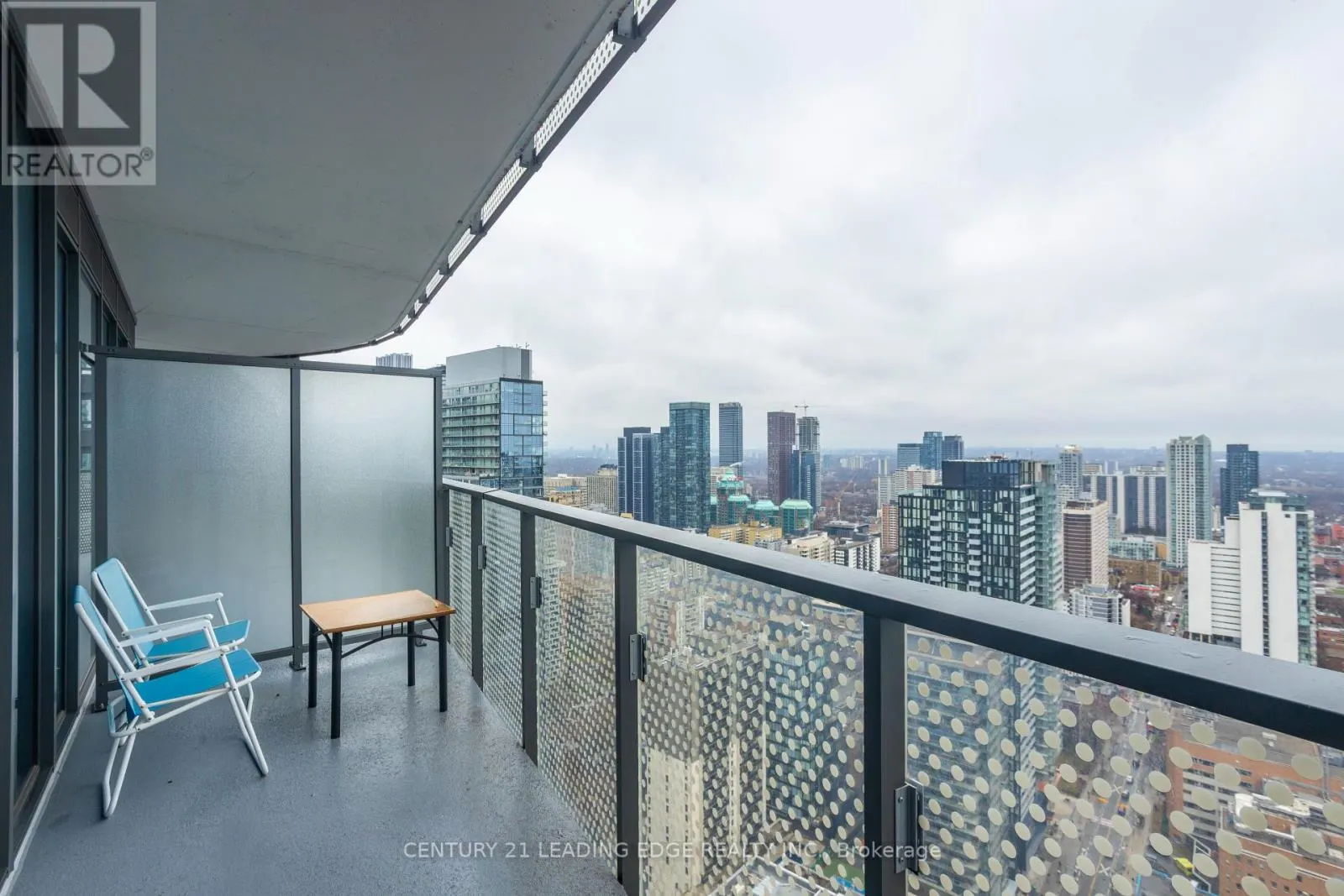3912 - 11 WELLESLEY STREET W