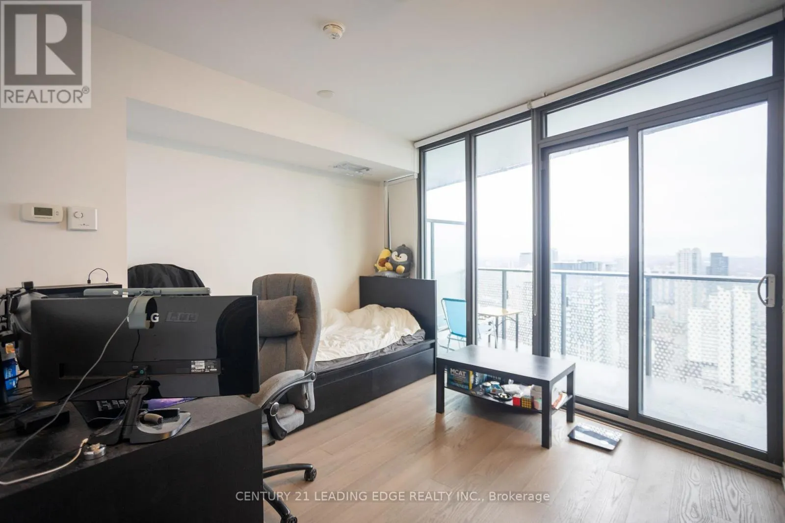 3912 - 11 WELLESLEY STREET W