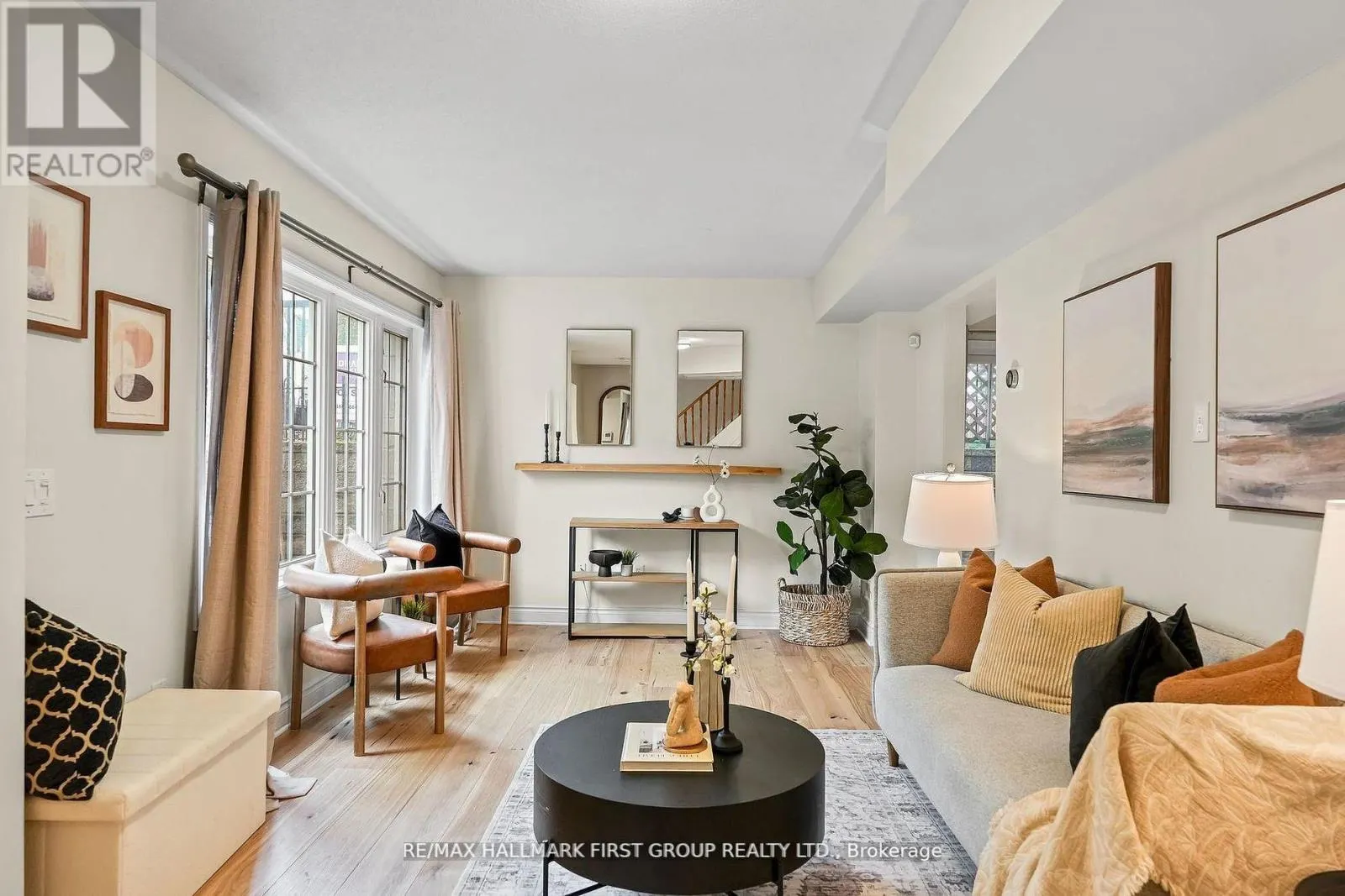 102 - 262 ST. HELENS AVENUE