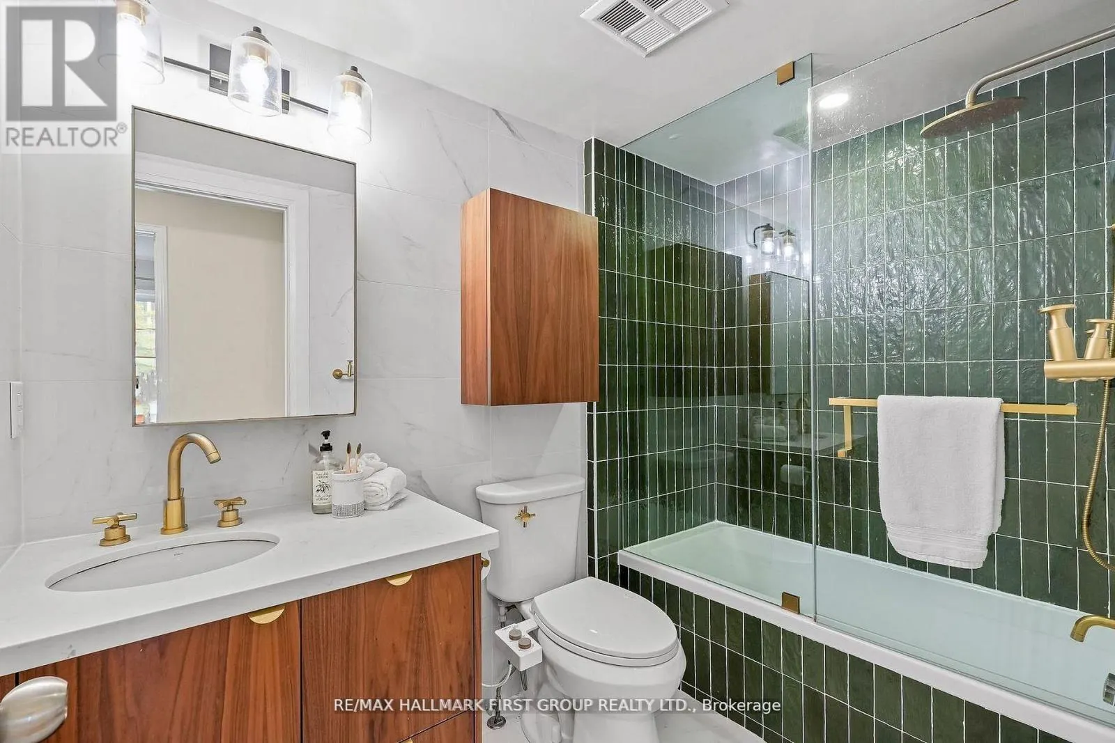 102 - 262 ST. HELENS AVENUE