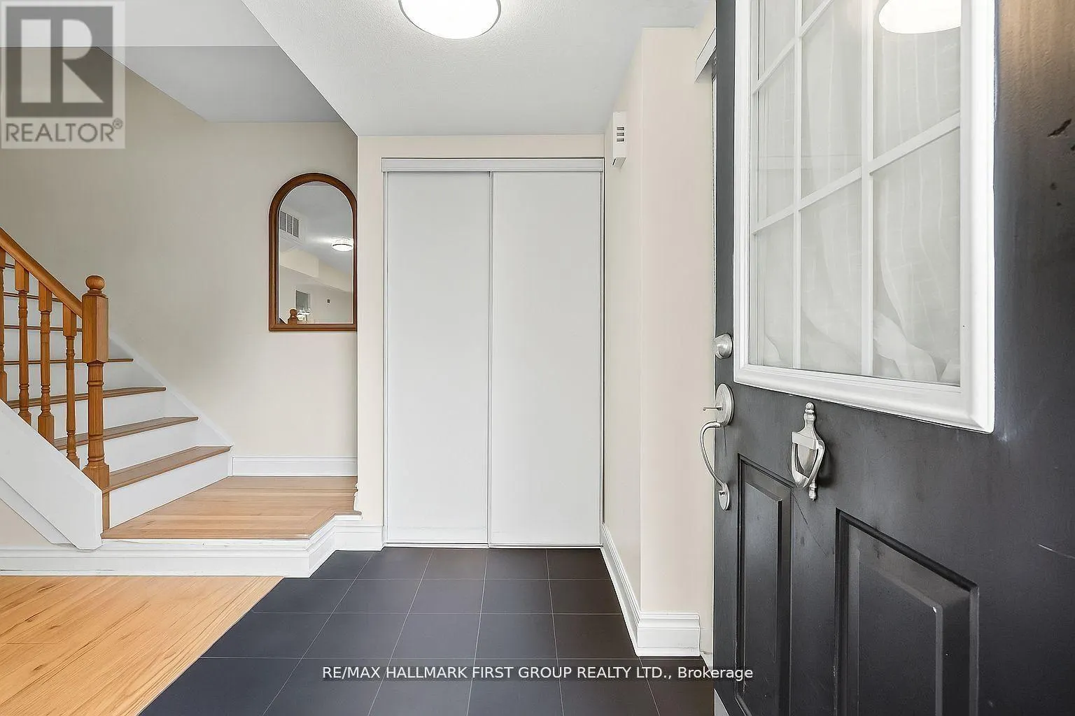 102 - 262 ST. HELENS AVENUE