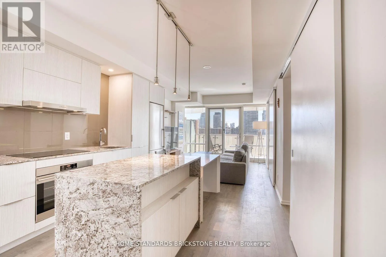 1306 - 1 BLOOR STREET E