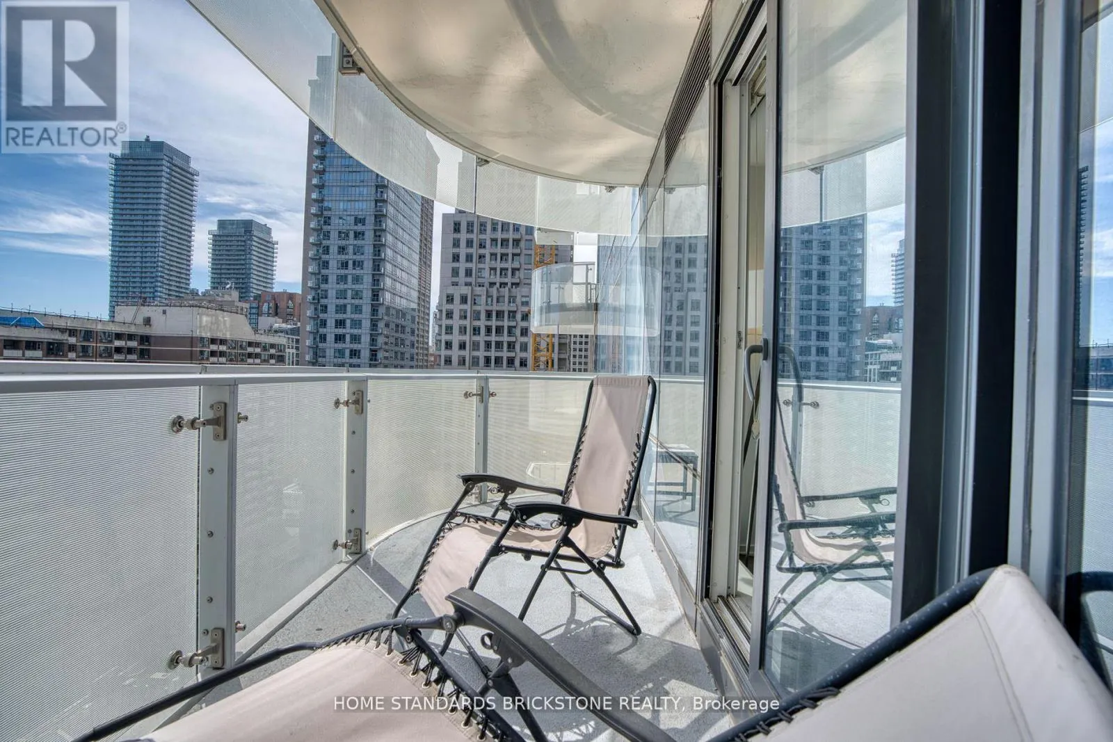 1306 - 1 BLOOR STREET E