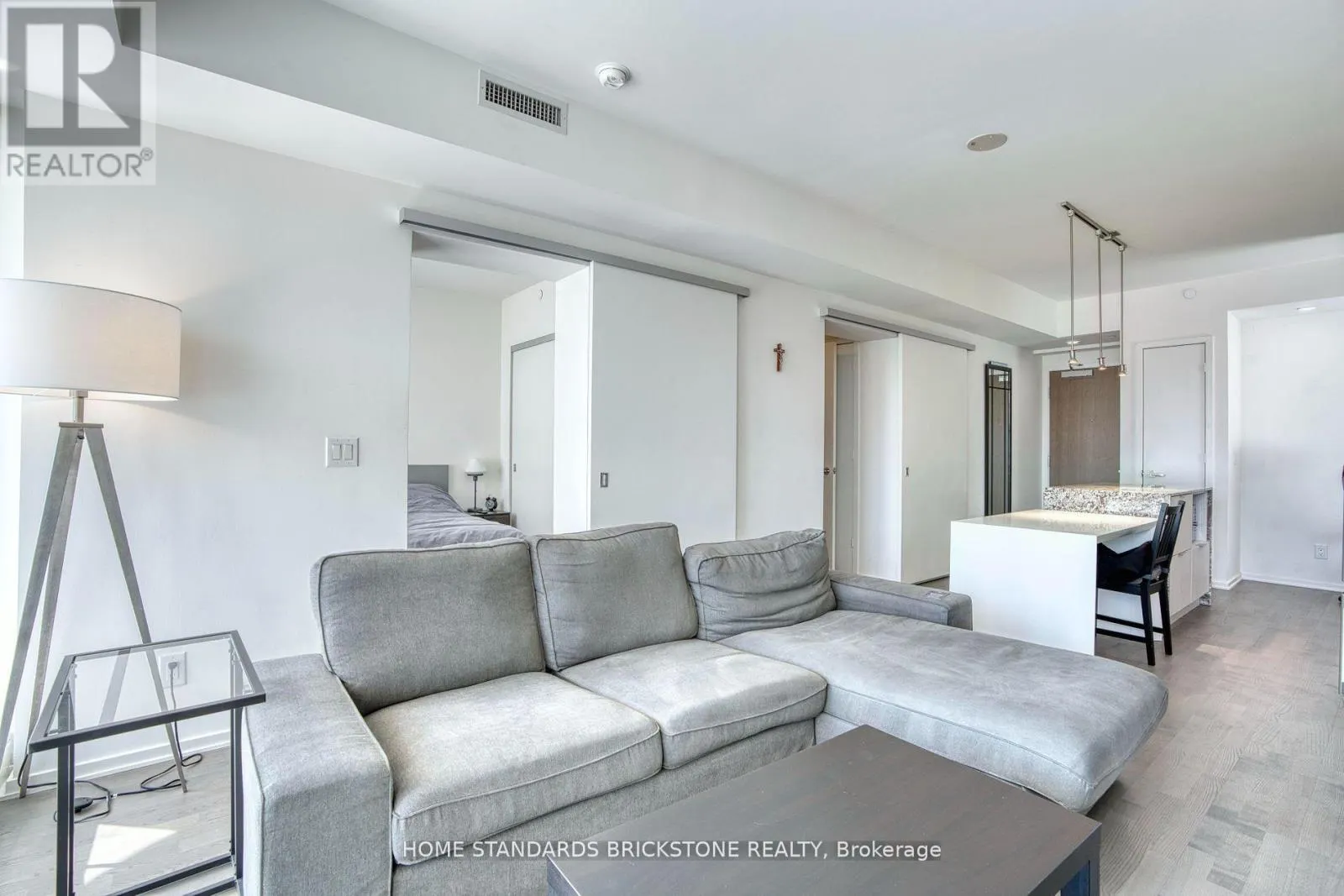 1306 - 1 BLOOR STREET E