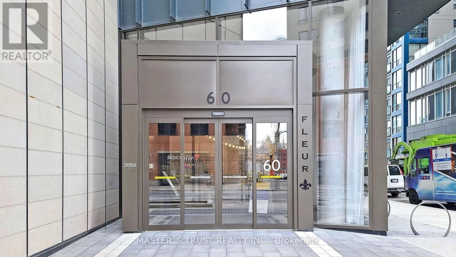 218 - 60 SHUTER STREET