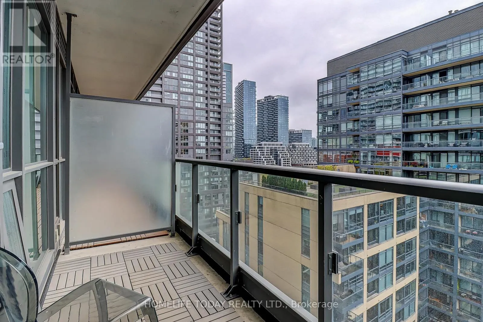 1502 - 8 CHARLOTTE STREET