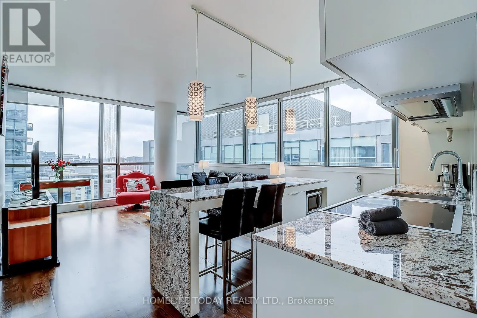 1502 - 8 CHARLOTTE STREET