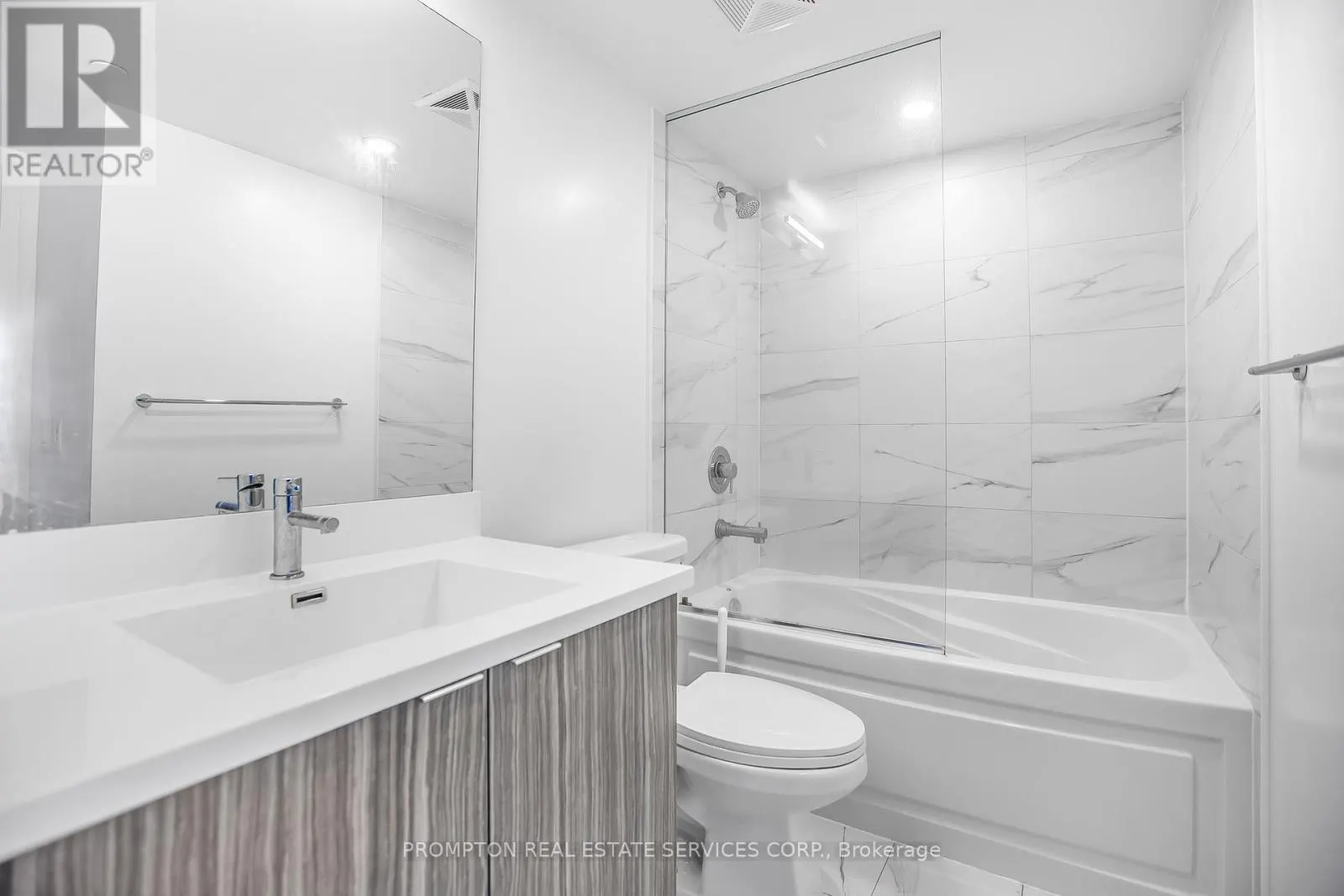 2312 - 219 DUNDAS STREET E