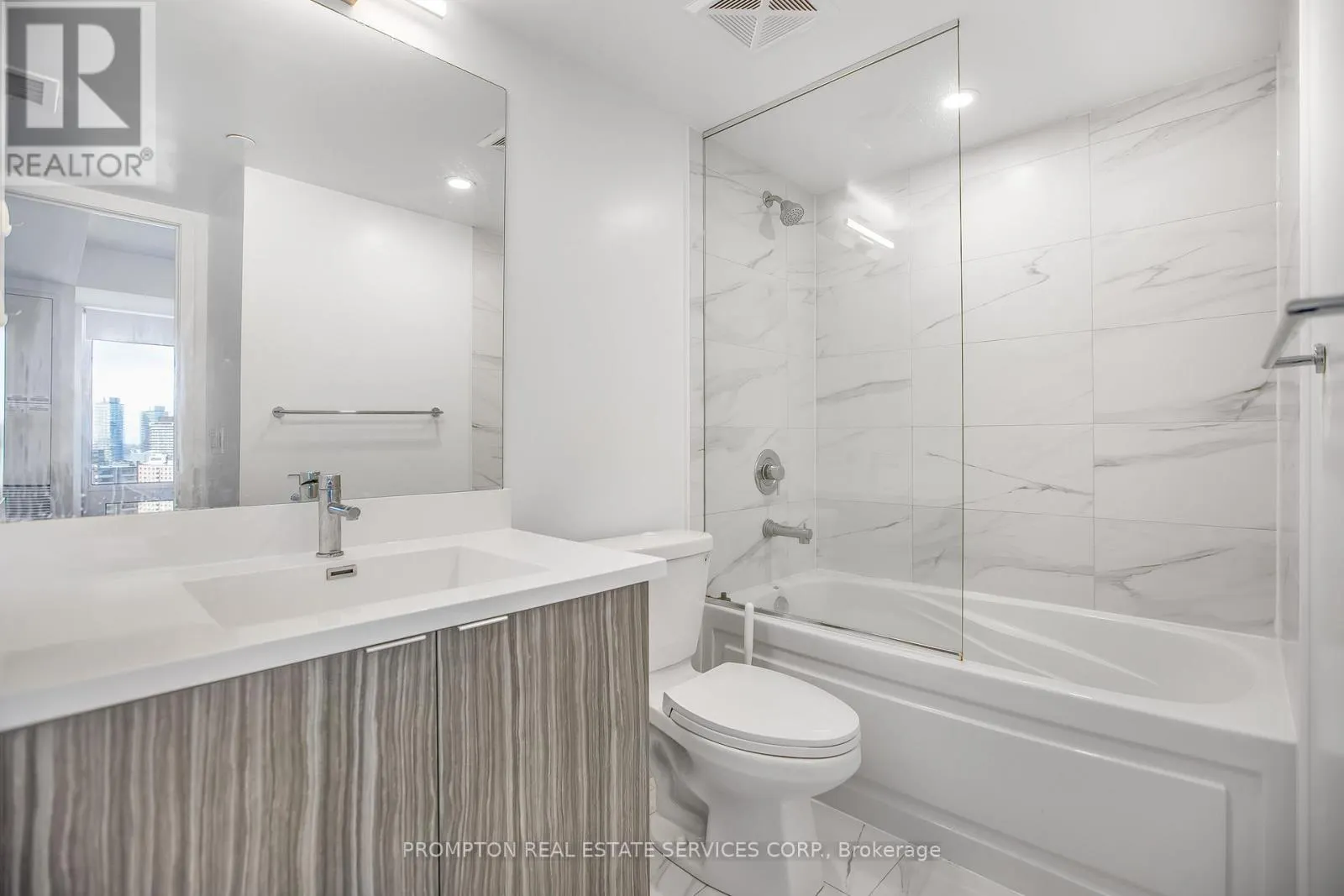 2312 - 219 DUNDAS STREET E
