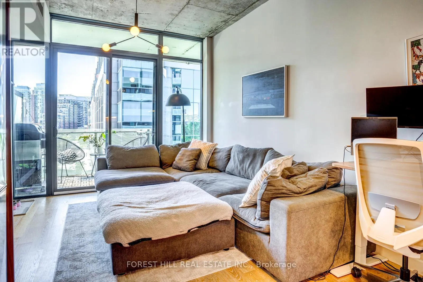 608 - 25 STAFFORD STREET